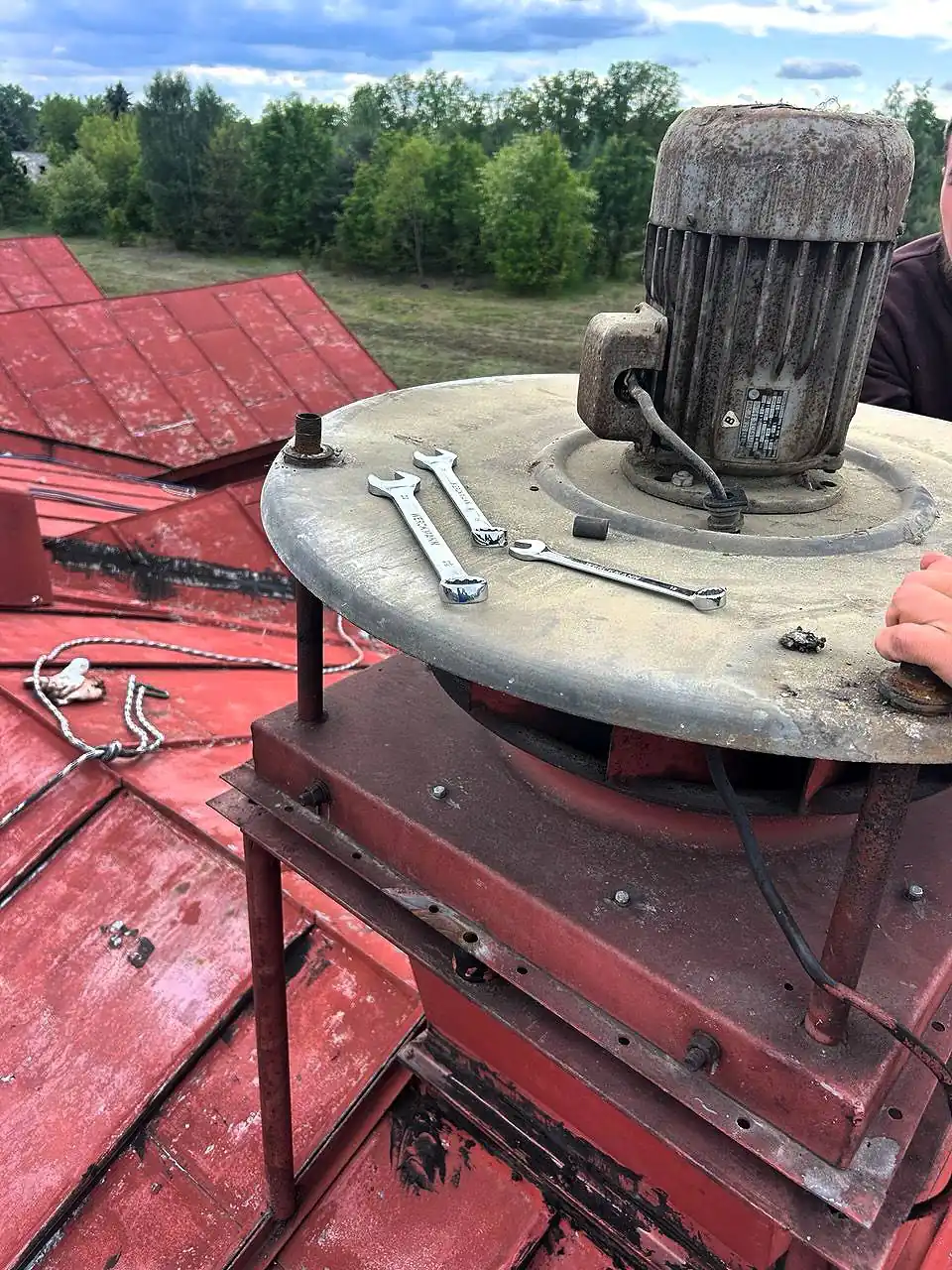 Montaż i demontaż konstrukcji metodą alpinistyczną