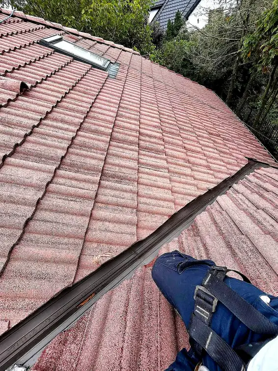 Uszczelnianie i drobne naprawy dachu